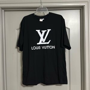 T SHIRT | NWT